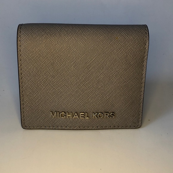Michael Kors Small Billfold Wallet - Picture 1 of 8